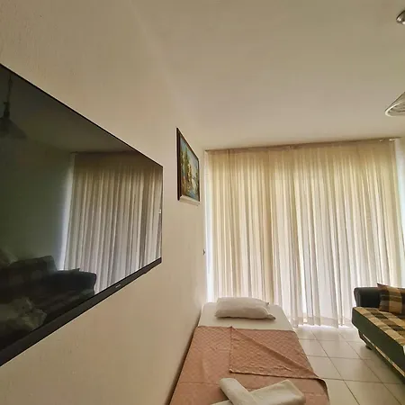 Fora Aparthotel *