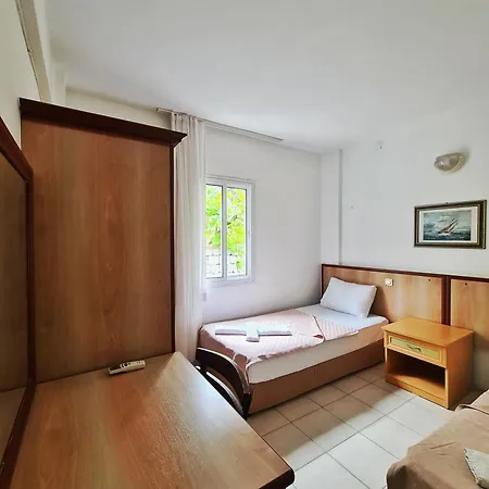 Aparthotel Fora *