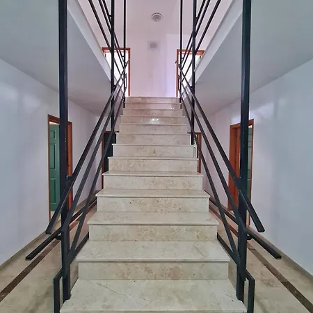 Fora Aparthotel *