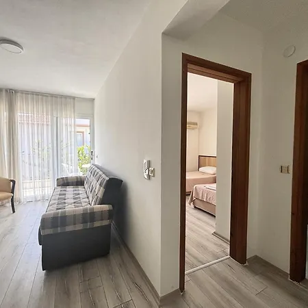 Apart Otel Fora Çeşme