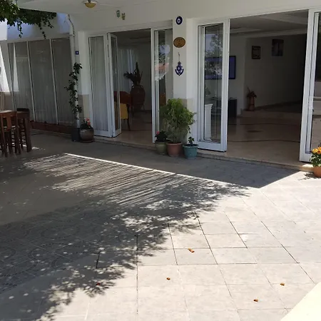 Ξενοδοχείο με διαμερίσματα Fora