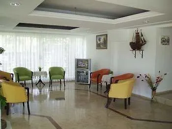Ξενοδοχείο με διαμερίσματα Fora 4*